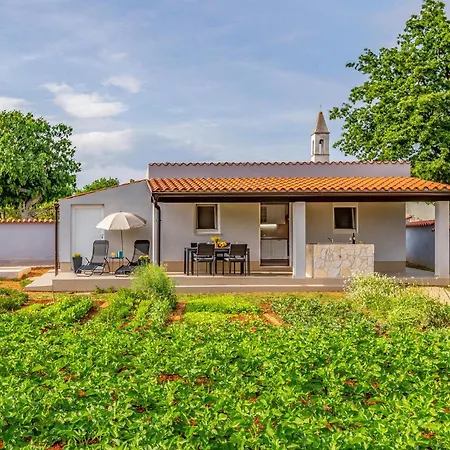 1 Bedroom Pet Friendly In