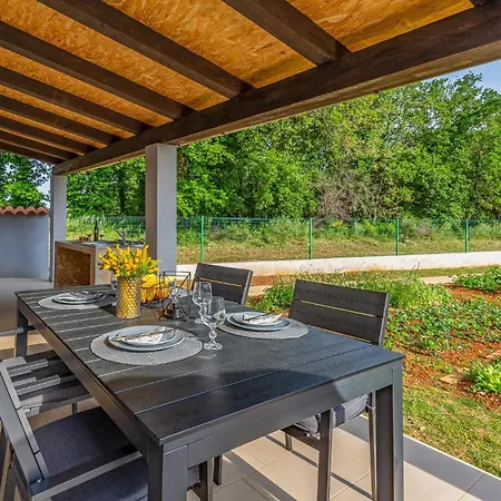 Holiday home In With Wifi *